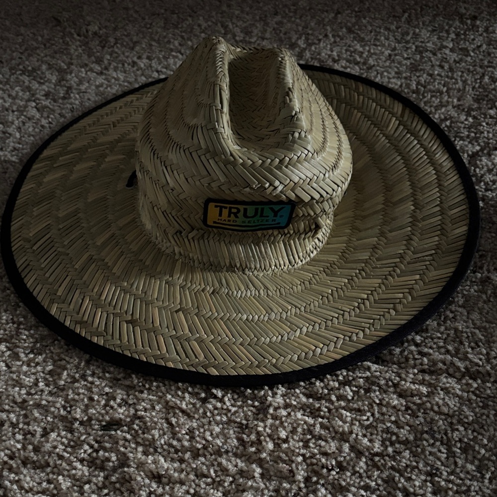 TRULY Woven Sombrero Straw Hat with Black Edge